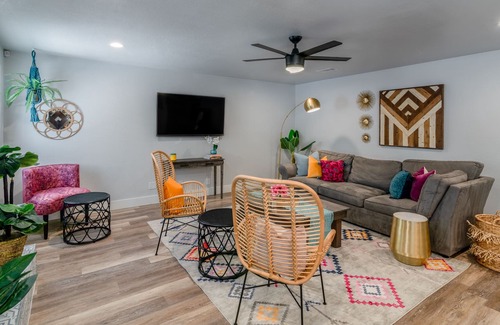 Sweetbriar Casa | ★ Trend SoCo Group Getaway | 14 camas Queen | Impresionante casa en el corazón de ATX ★