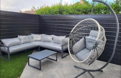 Chatham Casa | Trendy Studio With A Private Garden