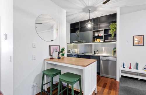 Teneriffe Apartamento | Trendy Teneriffe! ~ 1Bed, 1Bath, 1Car, Balconies