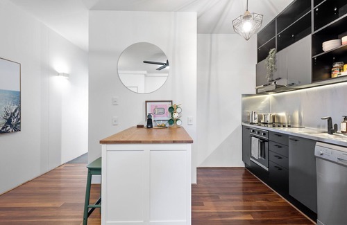 Teneriffe Apartamento | Trendy Teneriffe! ~ 1Bed, 1Bath, 1Car, Balconies