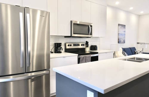 Bridgeland Casa | TRENDY TOWNHOUSE IN THE HEART OF CALGARY! DISCOUNTED MONTHLY RATES.