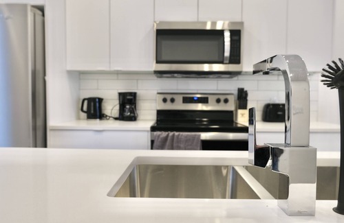 Bridgeland Casa | TRENDY TOWNHOUSE IN THE HEART OF CALGARY! DISCOUNTED MONTHLY RATES.