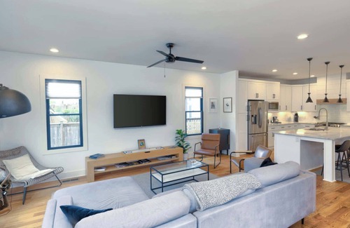 Chestnut Hill Casa | Trendy WeHo Home | Near DT Nashville!