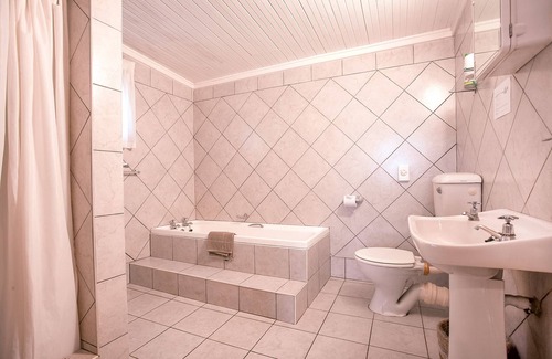 Mnquma Hotel | Trennerys Hotel
