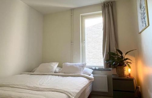 Enskededalen Apartamento | Trerumslägenhet centralt belägen med bubbelpool