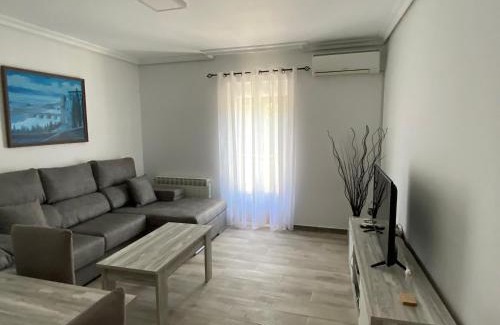 Ciudad Rodrigo Apartamento | TRES COLUMNAS