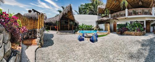 Montañita Casa | Tres Palmas