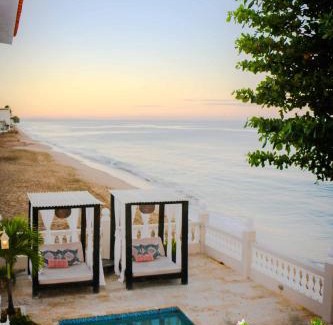 Rincon Cama Y Desayuno | Tres Sirenas Beach Inn