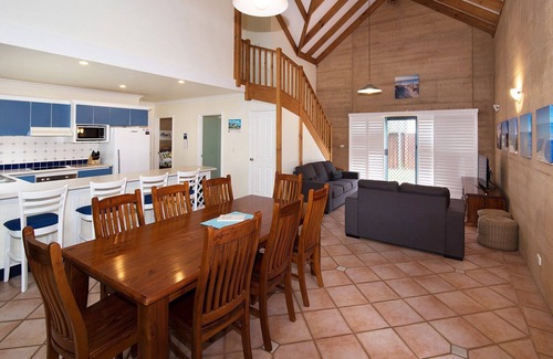 Dunsborough Casa | ** Tresco ** Dunsborough Seaside Villa