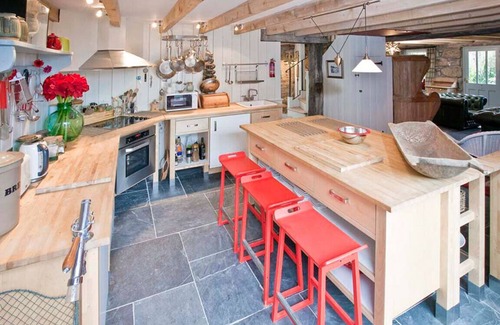 Sennen Cove Cabaña | Tresillian, Beach House, Sea-views, Large Gardens