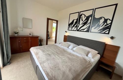 Velka Lomnica Apartamento | Tri Štíty Apartment with Tatra View Terrace