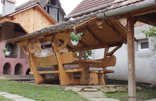 Darlos Casa | Tri Feresti