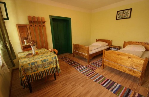 Darlos Casa | Tri Feresti