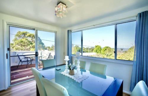 Eagle Heights Casa | Tri-Living with Coastal Views Tamborine Mountain