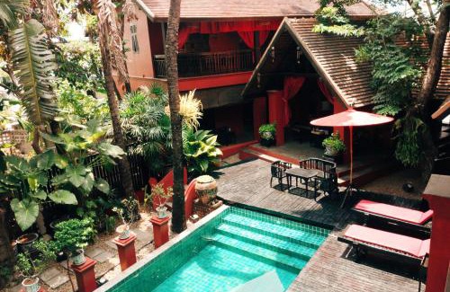 Wua Lai Hotel | Tri Yaan Na Ros Colonial House