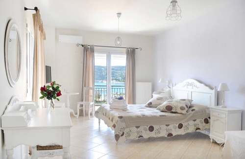 Agii Apostoli Casa | Triantafilia Guesthouse