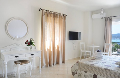 Agii Apostoli Casa | Triantafilia Guesthouse