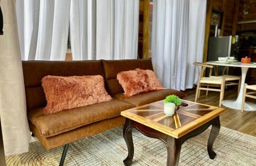 Barrio Dora Casa | Tribu Bungalow 1 Modern and Centrally Located