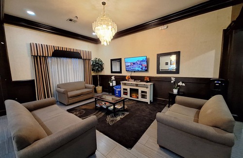 Read Boulevard East Hotel | Trident Inn & Suites, New Orleans