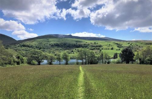 Nantlle Cama Y Desayuno | Trigonos - Quiet, Peaceful, Vegetarian B&B and Retreat Centre