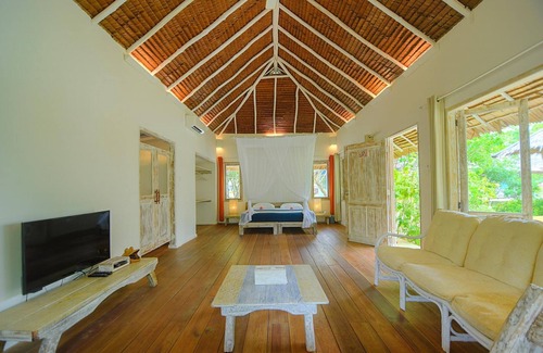 Telukbakau Complejo | Trikora Beach Club & Resort