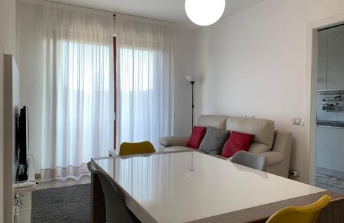 Morivione Apartamento | Trilocale in Zona Bocconi/Navigli
