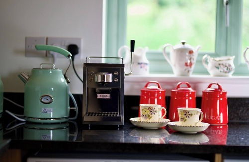 Berkhamsted Cabaña | Tring Grange Cottage - Sleeps 2 - Onsite Parking