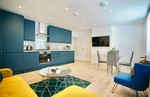 Huntingdon Apartamento | Trinity Apartments - 2 Bed Apartment - Spacious - Modern - 30 Seconds from High Street