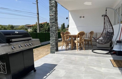 Osenovo Casa | Trinity House - 5 minutes drive to Albena Beach!