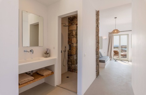 Platis Gialos Hotel | Trinity Mykonos