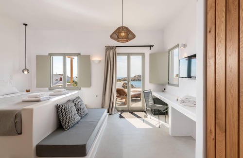Platis Gialos Hotel | Trinity Mykonos