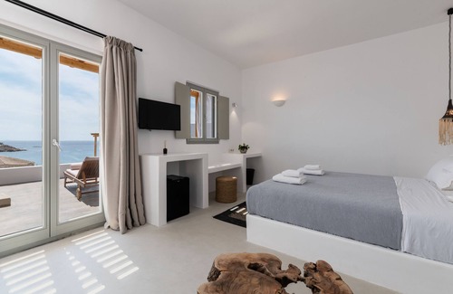 Platis Gialos Hotel | Trinity Mykonos