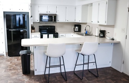 Hobbs Casa | Trinity Townhome #B in the heart of Hobbs