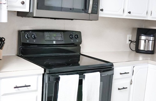 Hobbs Casa | Trinity Townhome #B in the heart of Hobbs
