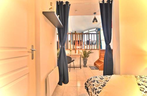Saintes Apartamento | Triomphe - Vue Sublime, Confort Moderne, Charme Gallo-Romain, Cœur de Ville, Tv 4K, Fibre