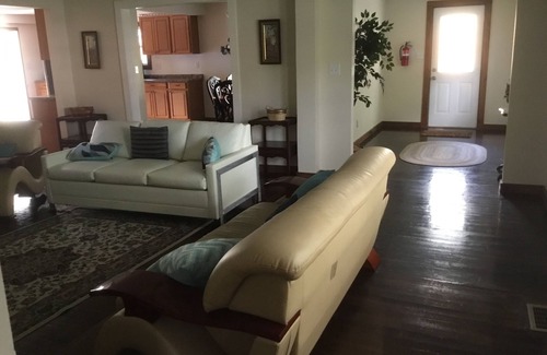 Oneonta Casa | Triple Play is a cozy welcoming house