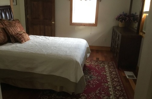 Oneonta Casa | Triple Play is a cozy welcoming house