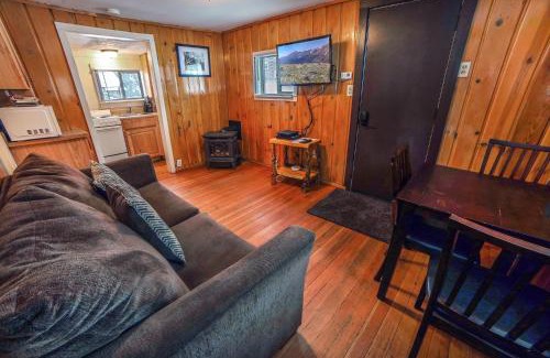 Estes Park Casa | Triple R Cottages- 3 cabin