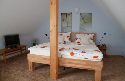 Weisenheim am Berg Cama Y Desayuno | Habitación Triple - Chardonnay - Alter Winzerhof - Pensión