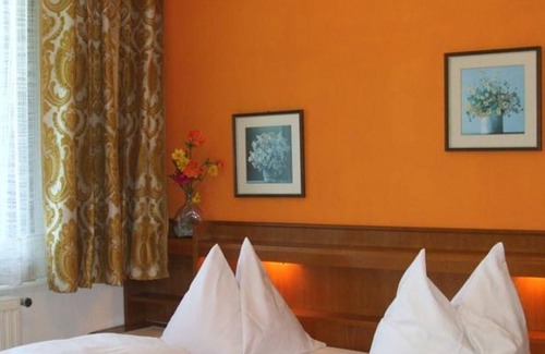 Ossiach Cabaña | Triple room with balcony and lake view - Hotel-Pension Brönimann