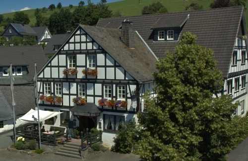 Oberhenneborn Apartamento | Triple room with shower/WC