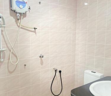 Bukit Kecil Casa | Triple room with private bathroom