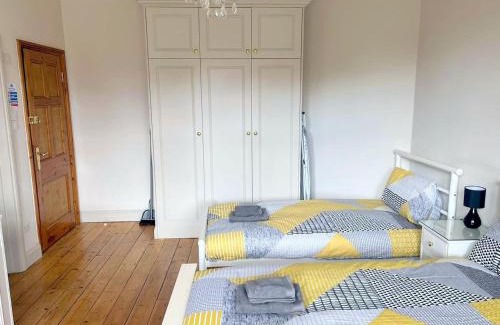 Sutton South Apartamento | Triple Studio in South London