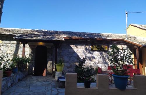 Tsagarada Apartamento | Triple studio room in Mylopotamos Beach