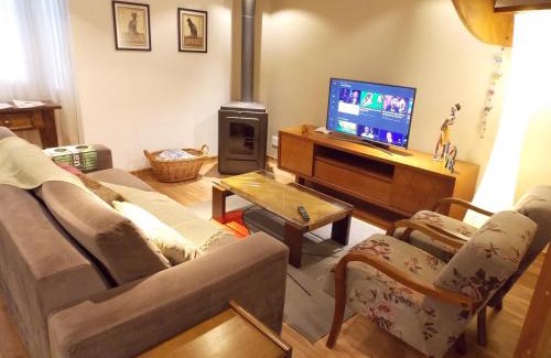 Centro Casa | Triplex 3 suítes em Canela