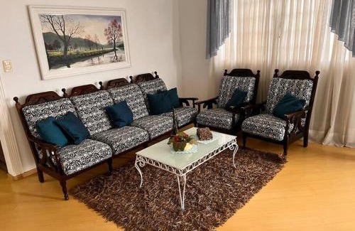 Capao da Imbuia Casa | Triplex 5 min do Jardim Botânico