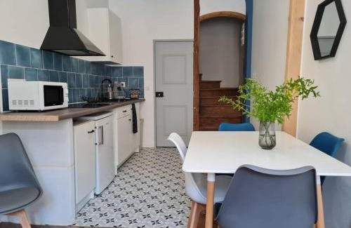 Foix Apartamento | Triplex avec vue sur place du centre historique.