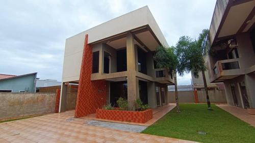 Guaratuba Casa | Triplex Confortável em Guaratuba-15 people