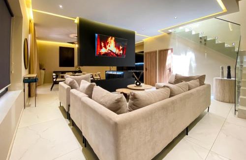 Menara Villa | Triplex de luxe piscine privée chauffée 3 chambres