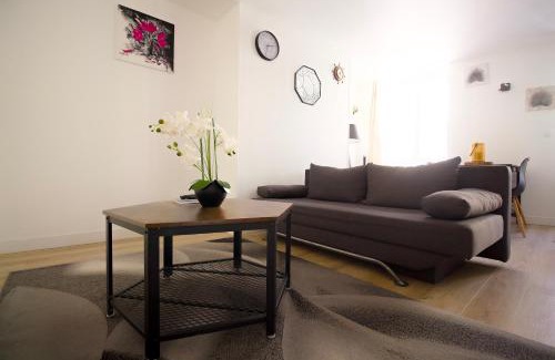 Cherbourg-en-Cotentin Apartamento | Triplex Lumineux à Cherbourg, hyper centre, 2 pas du Port & Vie Nocturne, Intendance Luxury Host